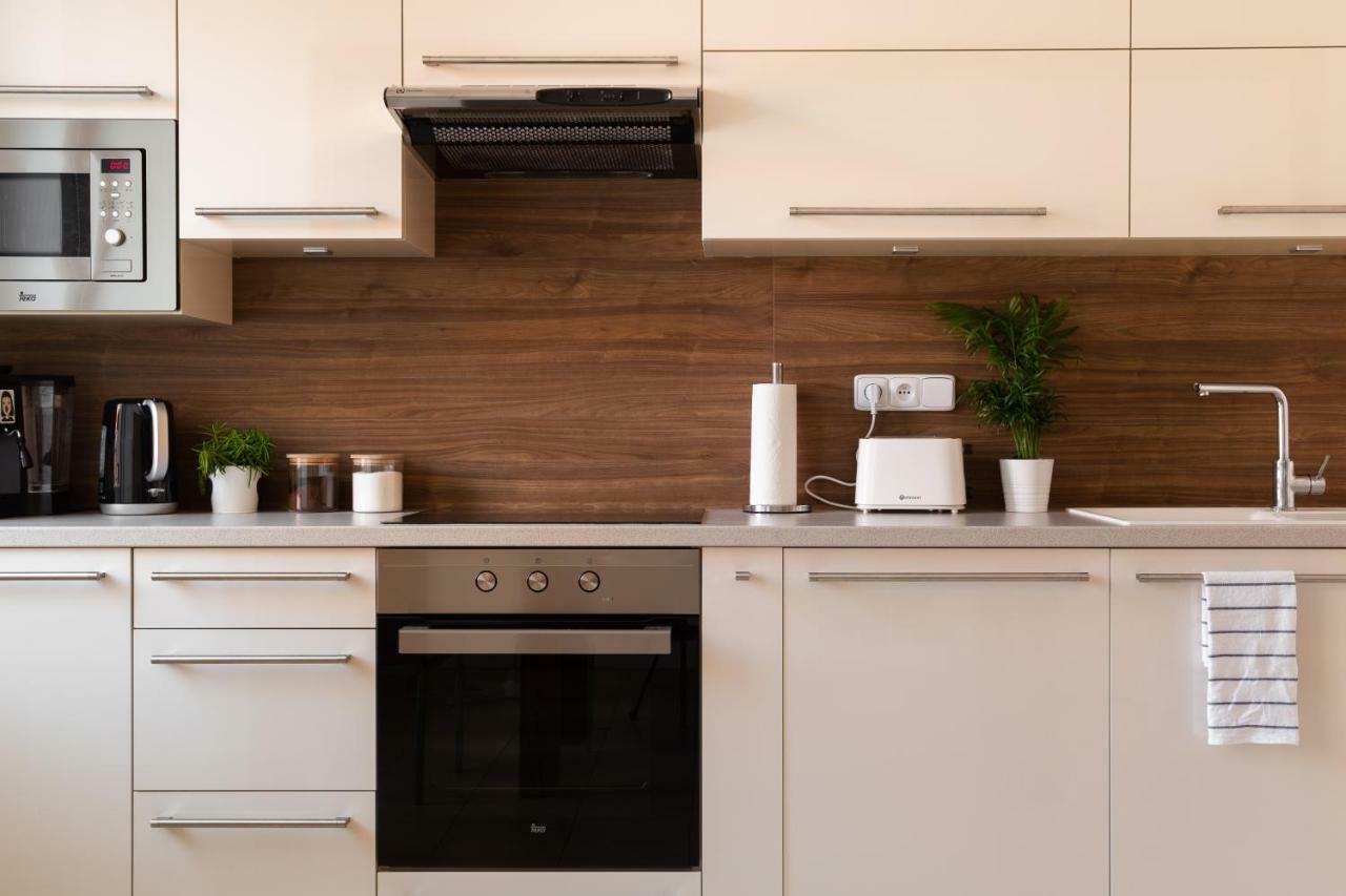Feel Like At Strakova - Hearth Of The City Center Apartmán Bratislava
